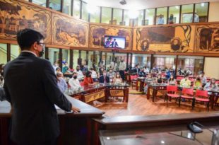 Médicos são homenageados em sessão solene na Aleac