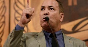 "Pesquisas são mentirosas, Gladson não tem 80% de aprovação nem na República de Manaus", diz Neném Almeida