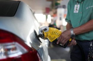Petrobras defende atual política de preços de combustíveis e caminhoneiros falam em nova greve