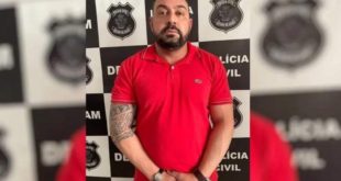 Ginecologista preso por suspeita de crimes sexuais ofereceu cirurgia em troca de sexo a paciente, diz polícia