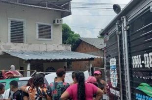 Mulher e bebê de 11 meses são baleados durante assassinato de dois homens neste sábado