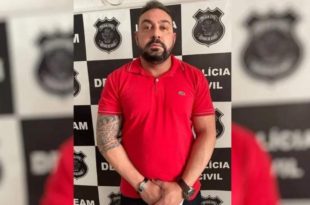 Ginecologista preso por suspeita de crimes sexuais ofereceu cirurgia em troca de sexo a paciente, diz polícia