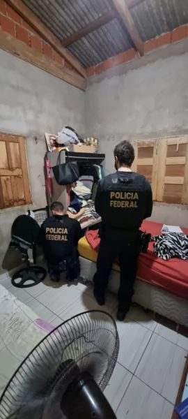 Em operação contra abuso sexual infantil, PF prende acusado de armazenar material pornográfico envolvendo menores 2 Em operação contra abuso sexual infantil, PF prende acusado de armazenar material pornográfico envolvendo menores