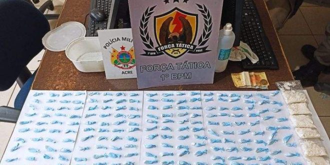 PM apreende quase 200 trouxinhas de cocaína em beco na Vila Betel