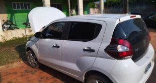 Polícia Civil prende dois e recupera dois veículos com restrição de roubo em Plácido de Castro