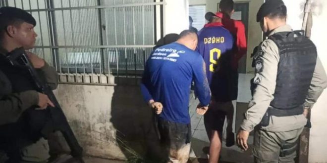 PM fecha “boca de fumo” e prende três suspeitos de tráfico no Parque das Palmeiras, em Rio Branco