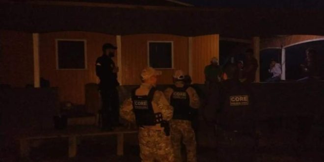 Mulher se esconde em mata para não ser morta por companheiro armado na Transacreana