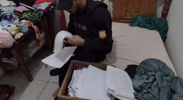 Polícia Civil prende empresários acusados de ocultar movimentos financeiros de facção criminosa, em Cruzeiro do Sul