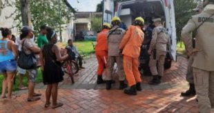 Bombeiros resgatam homem que foi jogado da passarela Joaquim Macedo durante briga