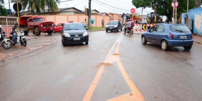 Vítimas de assalto, moradoras reclamam da falta de segurança na Estrada da Floresta