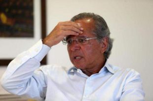 Vídeo de Eduardo Moreira pedindo a demissão de Paulo Guedes circula em grupos de mensagens de ministros