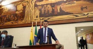 Cadmiel Bomfim apresenta Projeto de Lei que amplia mix de produtos de drogarias e farmácias
