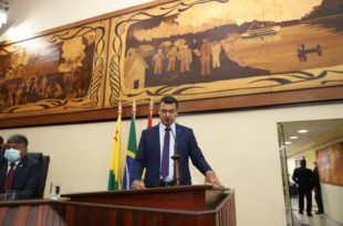 Cadmiel Bomfim apresenta Projeto de Lei que amplia mix de produtos de drogarias e farmácias