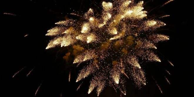 Comissão aprova proposta que regulamenta fabricação, venda e emprego de fogos de artifício