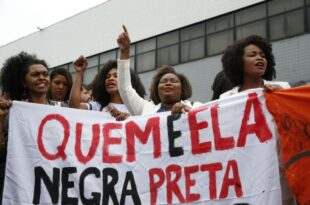 Debatedores dizem que violência contra a mulher é agravada pelo racismo estrutural