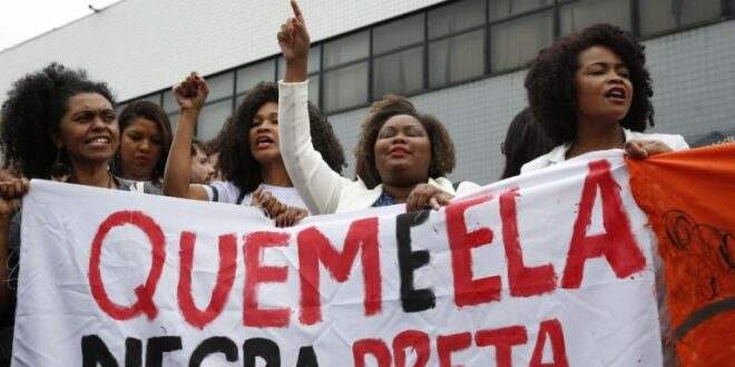 Debatedores dizem que violência contra a mulher é agravada pelo racismo estrutural