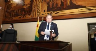 Deputado Chico Viga pede celeridade em PL que proíbe atendimento diferenciado entre conveniados e particulares