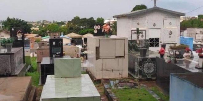 Inusitado: visitantes encontram membros amputados no Pronto Socorro enviados para descarte, em cima de túmulos