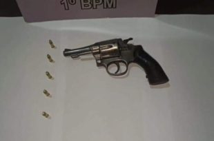 Jovem de 21 anos é preso com arma de fogo na Baixada da Sobral