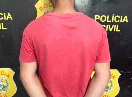 Vídeo flagra momento em que assaltante rende funcionária de distribuidora; Acusado foi preso