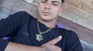 Homem ameaça mulher com faca e acaba morrendo com disparo de policial