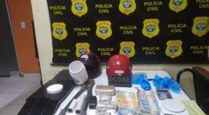 Polícia prende três acusados de participação em organização criminosa e recupera moto roubada, em Rio Branco