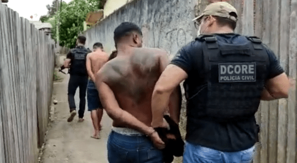 Polícia apreende droga, dinheiro e prende dois por integrar quadrilha em Rio Branco