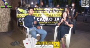 Cartas na Mesa: Entrevista com Jorge Souza acorrentado em frente ao palácio