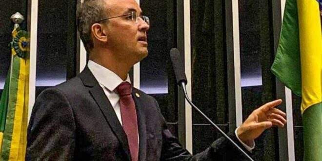 Crime: governador diz que soube da Operação Ptolomeu com antecedência e Leo de Brito aciona MPF para descobrir vazamento de informações
