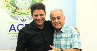 Gladson e Bocalom viram manchete nacional por causa da "obsessão" em pintar tudo de azul