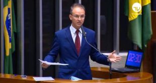 Leo de Brito apresenta denúncia contra presidente da Petrobras por práticas abusivas no aumento de combustíveis e vai ao TCU para tratar da privatização da Eletrobrás