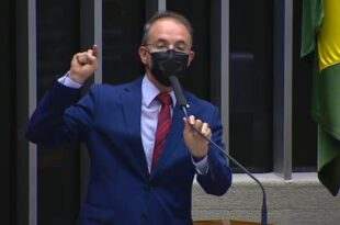 Maior escândalo de corrupção da história do Acre”, diz Leo de Brito sobre operação da PF que investiga cúpula do governo Gladson