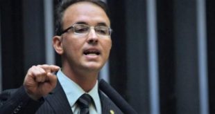 Orçamento deve priorizar a recomposição para universidades e institutos federais e assegurar vale-gás a 24 milhões de famílias, diz Leo de Brito