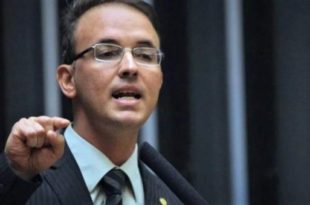Orçamento deve priorizar a recomposição para universidades e institutos federais e assegurar vale-gás a 24 milhões de famílias, diz Leo de Brito