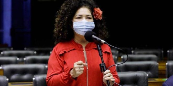 Ministério da Saúde recomenda tratamento com choque elétrico para autistas- Perpétua repudia