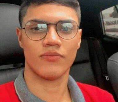 Mãe acusa polícia de tentativa de execução contra filho foragido; polícia diz que ação ocorreu dentro da lei