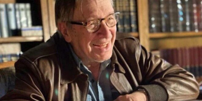 Bolsonaro decreta luto oficial no país pela morte de Olavo de Carvalho