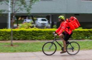  Comissão aprova regulamentação do transporte de bens e serviços por meio de bicicletas e triciclos