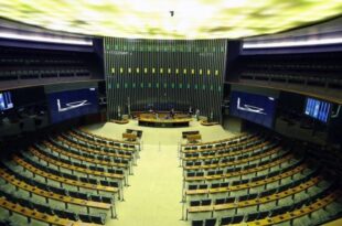 Covid- Arthur Lira decide que Câmara dos Deputados volta a funcionar de modo remoto