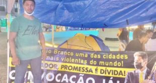 Fim do sonho: depois de 35 dias acorrentado, Jorge encerra o protesto após Gladson quebrar a promessa de convocar o cadastro de reserva da Polícia Civil