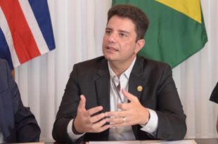 Governo do estado corta gratificação do Ensino Especial  e revolta a categoria