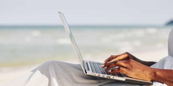 Justiça regulamenta visto temporário de nômades digitais no Brasil