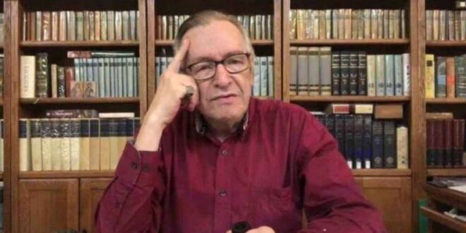 Olavo de Carvalho morre aos 74 anos