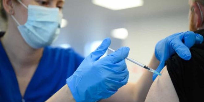 OMS/Covid: não há evidência de que 4ª dose de vacina será necessária para todos