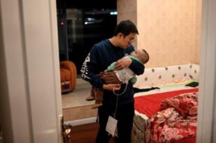 Pai monta laboratório em casa para criar remédio para filho doente