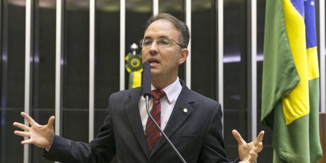Polêmica em torno da autoria do projeto vale-gás: assessoria de Leo de Brito responde
