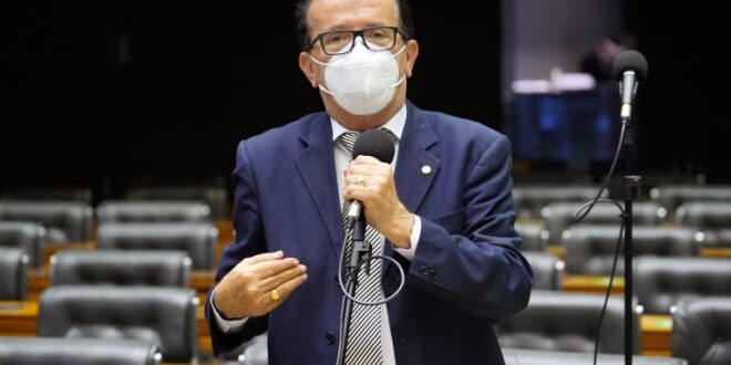 Projeto inclui crime de perjúrio no Código Penal