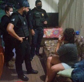 Condenada a 46 anos de prisão, mulher que participou da execução de menina de 13 anos é presa pela Polícia Civil