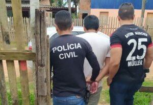 ‘Treinador’ de futebol é preso acusado de abusar sexualmente de aluno de 14 anos