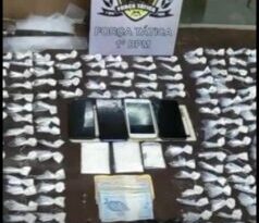 Polícia descobre ponto de venda de drogas e prende mulher, em Rio Branco